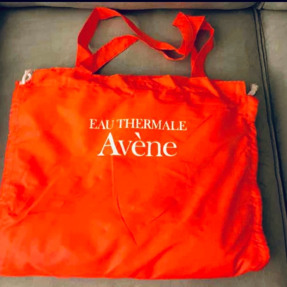 Eau thermale avene beach towel set